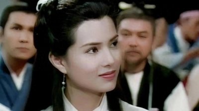 ​劲爆！昔日小龙女被富商“玩弄”十年，还倒贴数亿！下场太凄惨