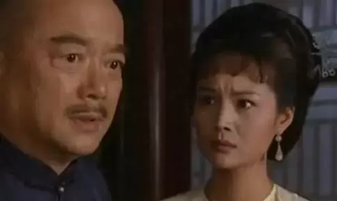 和珅的老婆是谁？一生娶了九个老婆且个个都貌美如花