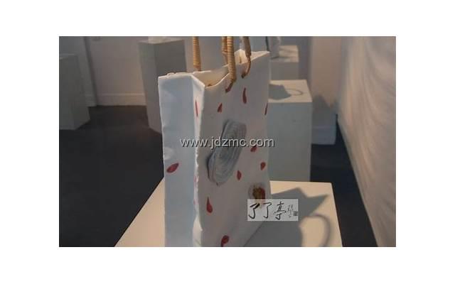 一个女人偷偷暗恋你,会有某些“身体语言”,别不懂 一个女人偷偷暗恋你,会有某些“身体语言”,别不懂