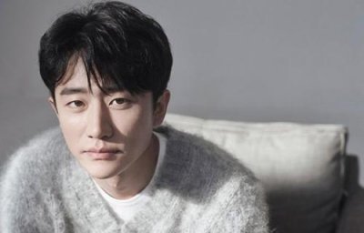 ​黄轩官宣恋情现任女友是谁 黄轩个人资料感情史深扒