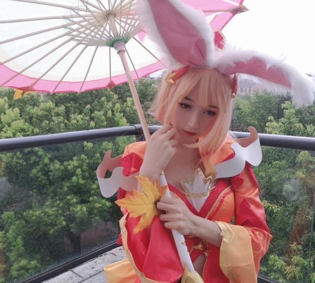 王者荣耀:小姐姐公孙离cos,身材婀娜多姿,玩家:堪比四大美女