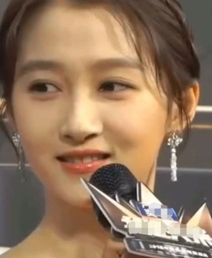 关晓彤自爆体重理想值，数字一说出，网友：瘦子都受到了暴击！