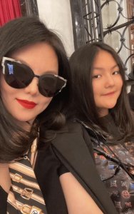 ​李湘晒王诗龄英国生活 读贵族学校住安妮公主房间