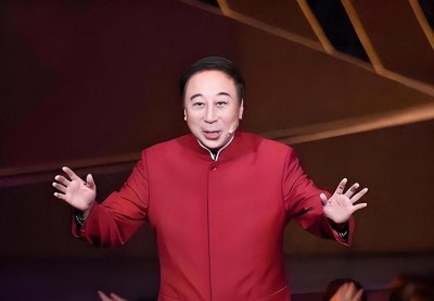 ​冯巩出名之路，离不开妻子艾慧，不断的在背后默默的帮助他！