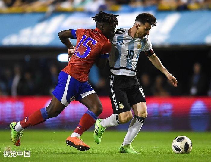 比赛态度散漫遭猛喷, 博格巴为自己鸣冤: 梅西散步怎么没人批评?