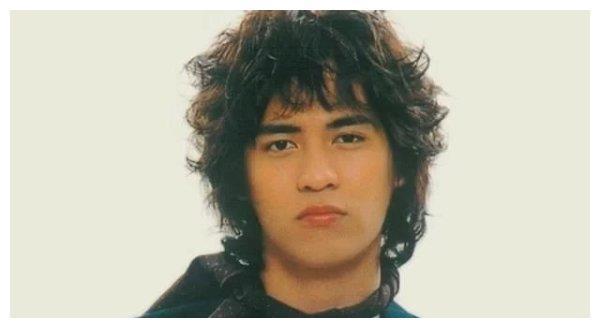 从花样少年到成熟型男,39岁的“仔仔”周渝民帅气依旧