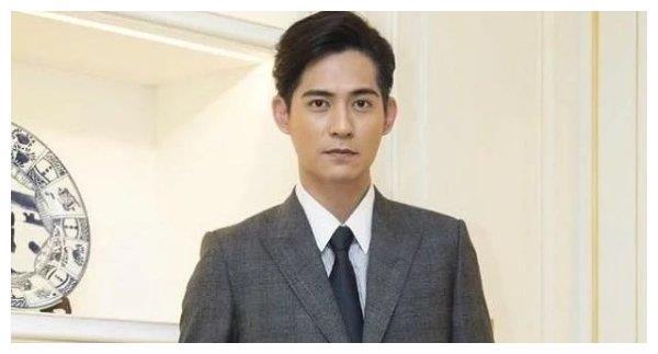 从花样少年到成熟型男,39岁的“仔仔”周渝民帅气依旧