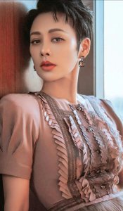 ​宁静：气质独特唯美的高清写真图片