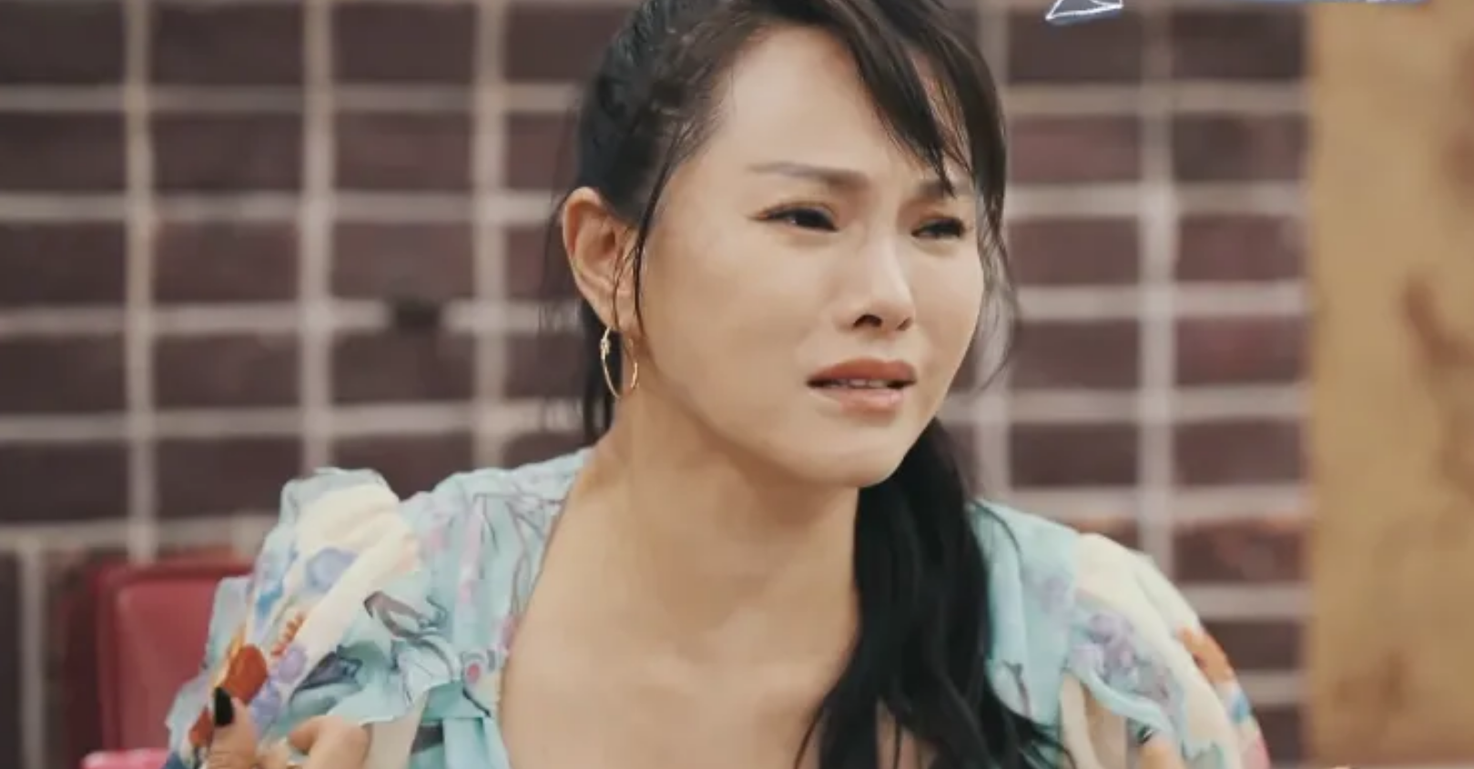 伊能静个人资料简历新闻（54岁女星伊能静疑婚变！暂居美国与秦昊分居，晒落泪照表情伤神）