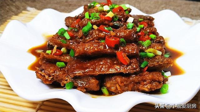 糖醋带鱼做法鲜美可口（教你糖醋带鱼的家常做法）(3)