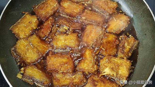 糖醋带鱼做法鲜美可口（教你糖醋带鱼的家常做法）(11)