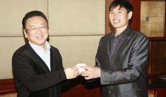 71岁蒋大为一家近照曝光,女儿比妈妈还漂亮,今因这事惹人嫌!