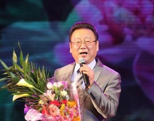 71岁蒋大为一家近照曝光,女儿比妈妈还漂亮,今因这事惹人嫌!