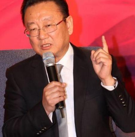 71岁蒋大为一家近照曝光,女儿比妈妈还漂亮,今因这事惹人嫌!