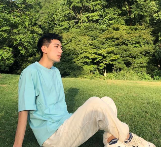 男士潮流穿搭ins酷男孩（夏日街头的休闲男孩）(7)