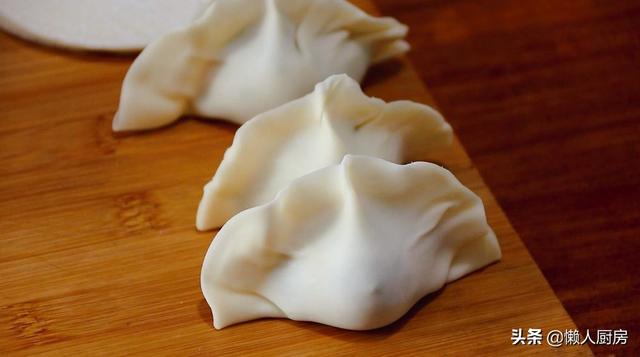 正宗的北方鲅鱼饺子做法（原来鲅鱼饺子这么好吃）(25)