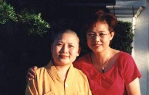 出家的李娜今年年龄多大（事业如日中天的李娜为什么突然选择出家）(13)