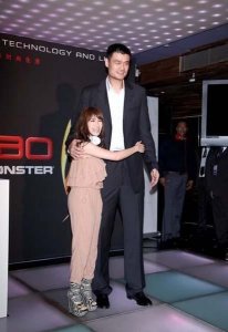 ​扒一扒娱乐圈“谎报”真实身高的女星，最矮的是她