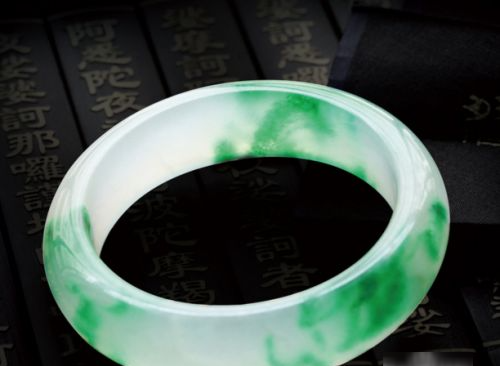 玉手镯怎么挑,如何选玉手镯图5