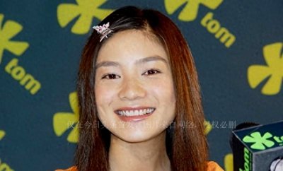 ​主持人陈辰：嫁小2岁歌手余笛，41岁高龄生子，结婚10年幸福如初