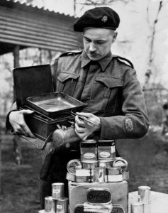 ​二战前后 战斗民族最出名的军用罐头 没有之一 产量不低于美军午餐肉