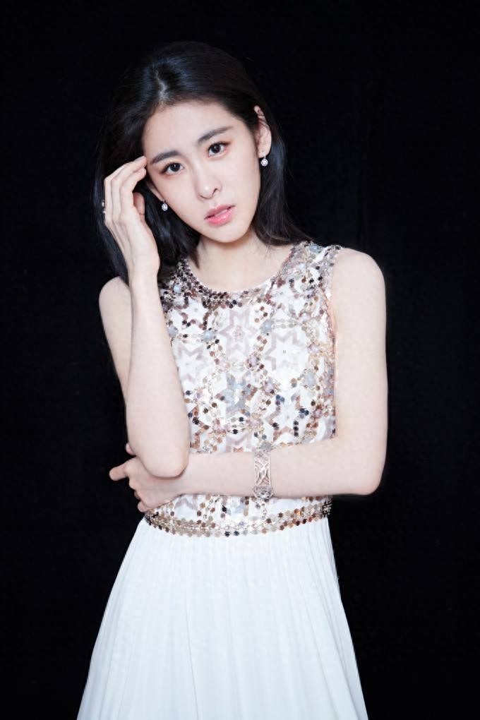 新生代流行女歌手——张碧晨