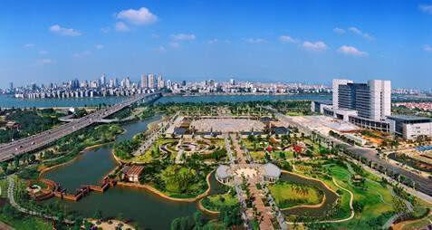 我国最宜居的3个城市，不是北京，也不是上海，你知道是哪里吗？