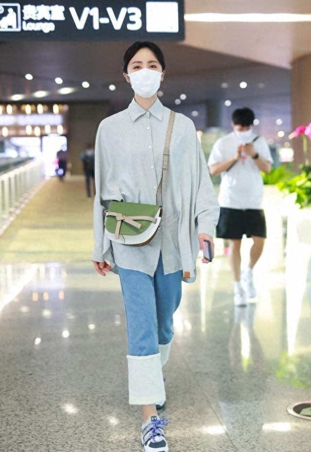 黄磊老婆孙莉、抛开贤妻良母的形象、没想到还有这么有气质的一面