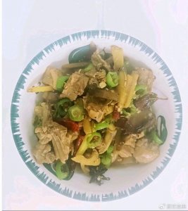 ​香气扑鼻 美味红烧鸭子，家庭聚会必备佳肴