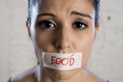 ​湿气重的表现有哪些症状女性？湿气重的表现有哪些症状男性拔罐真的有用吗