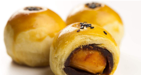 蛋黄酥的蛋黄怎么处理好吃,蛋黄酥里的蛋黄是鸡蛋黄吗图6