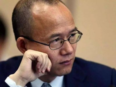 ​上海知名富豪：农村出身却娶了知名女主持，如今身价660亿